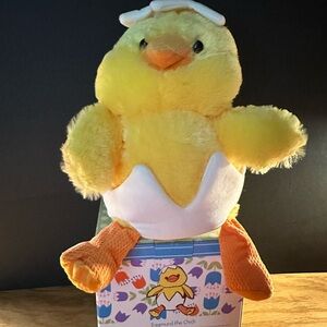 Scentsy Eggmund the Chick Buddy
